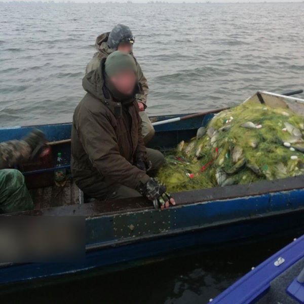 На заповедной территории Днестровского лимана задержали браконьеров, выловивших более 100 кг рыбы