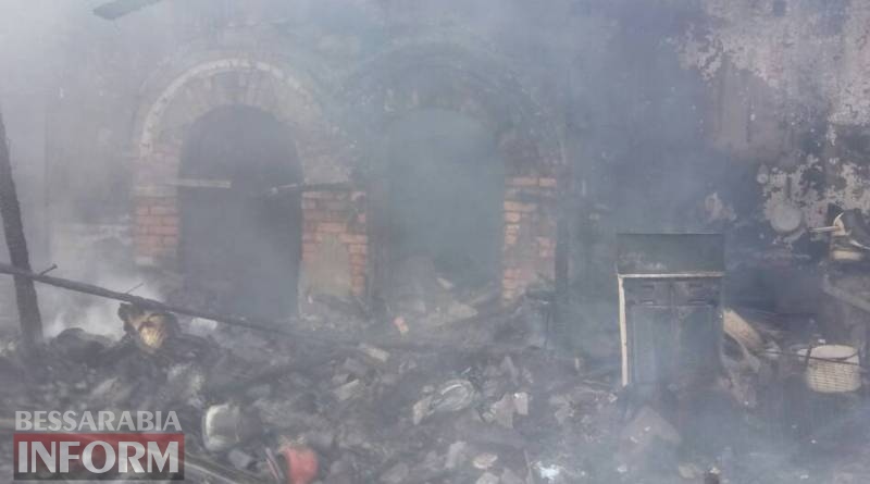 В Измаильском районе масштабный пожар полностью уничтожил жилой дом