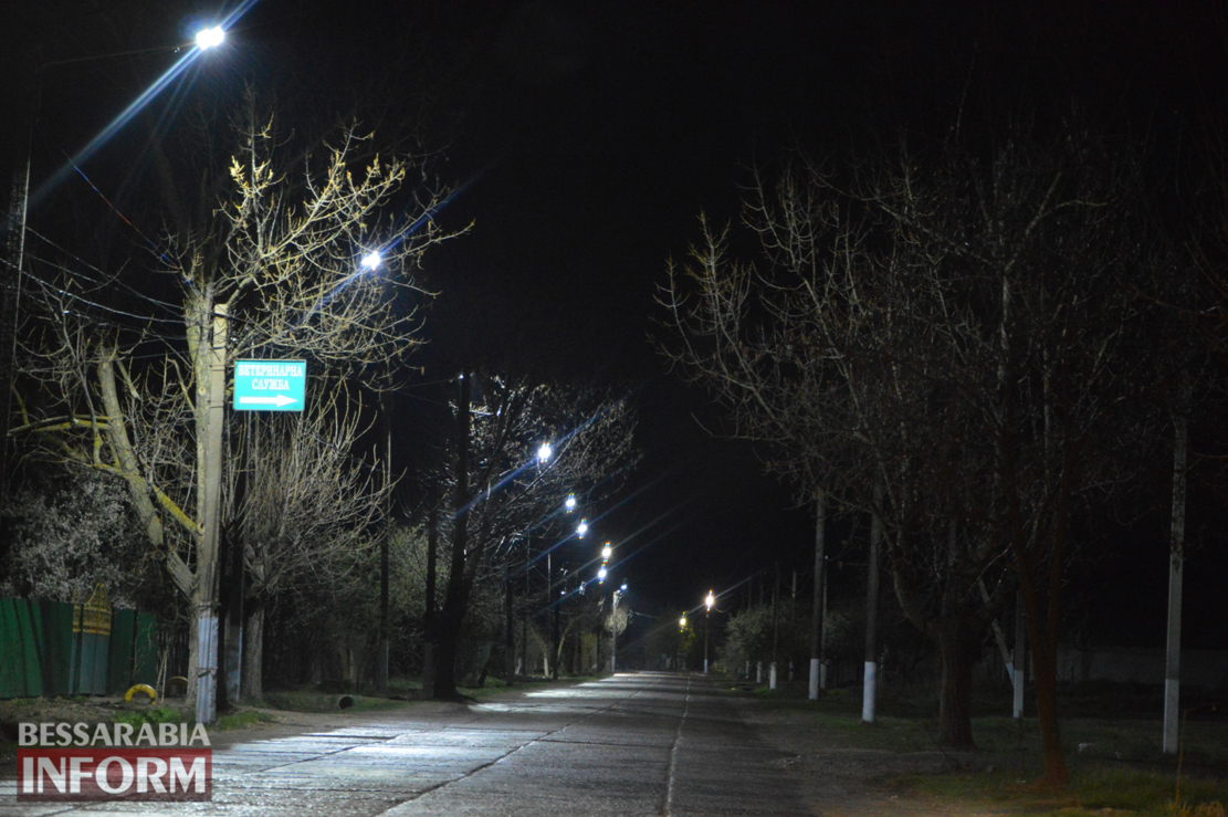 Линия LED освещения установлена ​​в Килии от въездного знака до автостанции.
