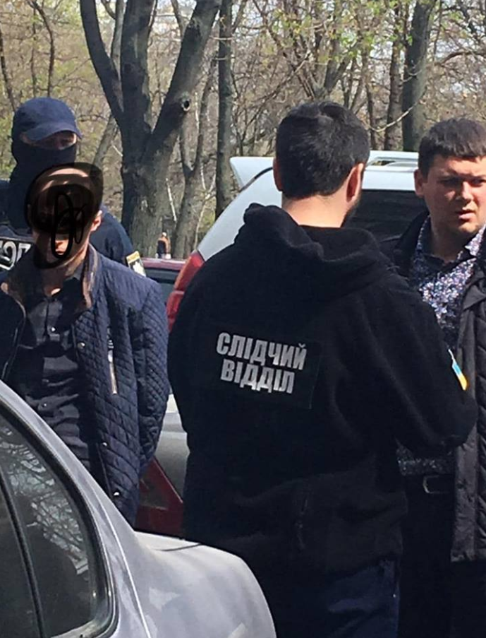 Белгород-Днестровского прокурора поймали на взятке в 10 тысяч долларов