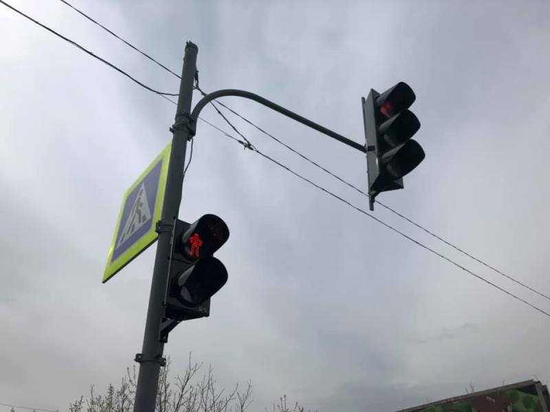 На одном из участков трассы "Одесса-Рены" установили светофоры и дорожные знаки.