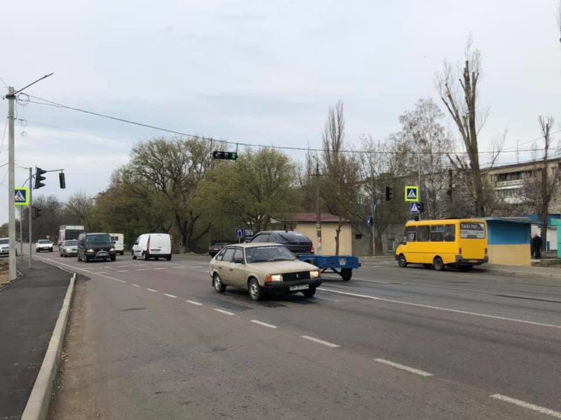 На одном из участков трассы «Одесса-Рени» установили светофоры и дорожные знаки