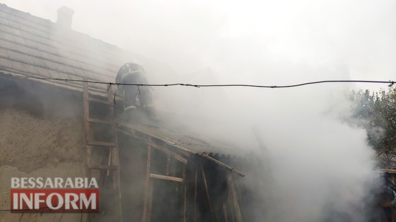 Палила мусор - сожгла сарай: в Белгород-Днестровском районе произошел пожар из-за неосторожности пожилой женщины