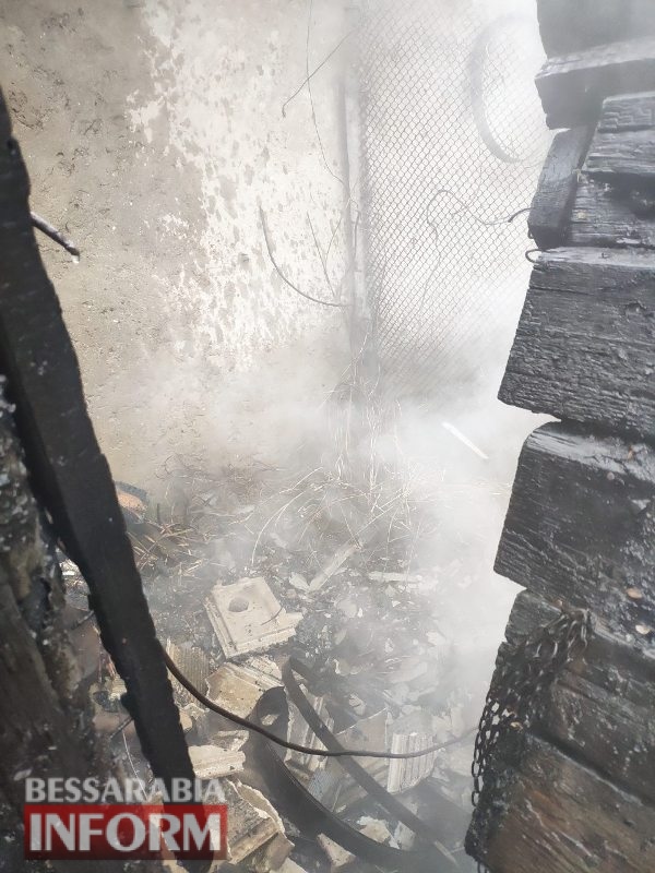 Курила мусор - сожгла сарай: в Белгород-Днестровском районе произошел пожар из-за неосторожности пожилой женщины