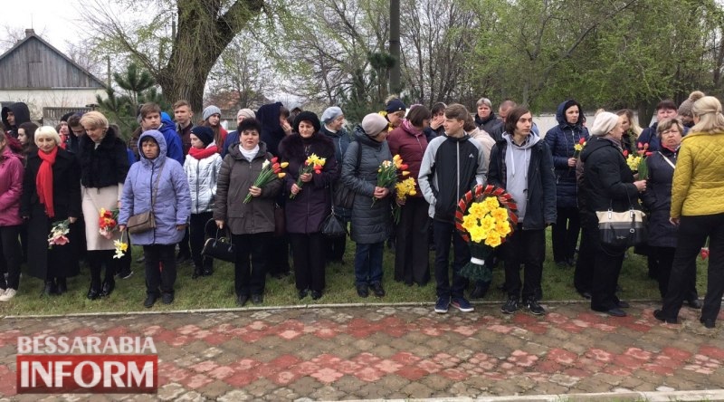 "Громада помнит": в Шабо прошла мемориальная акция, приуроченная к 75-летней годовщине гибели воинов-десантников