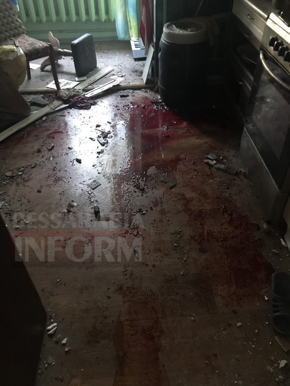 Появились фото с места взрыва на первом этаже в Измаиле.