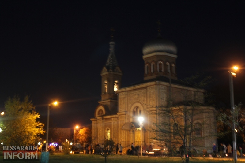 Праздник Воскресения Христова в Измаиле: православные освятили в храмах пасхальные корзины (фоторепортаж)