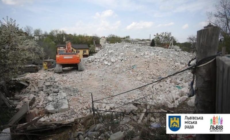 Актуально для Измаила: в Украине впервые снесли незаконную многоэтажку