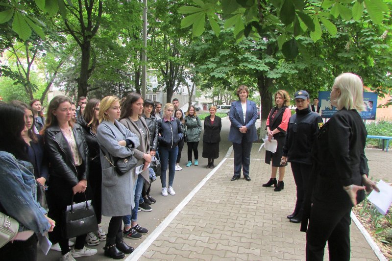 Спасители обучили студентов Придунайской филии «МАУП» правилам пожарной безопасности