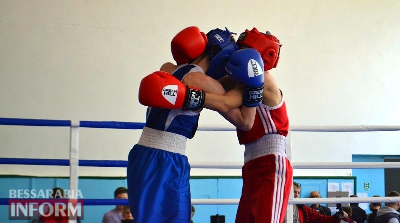 В Шабо впервые проходит чемпионат Украины по боксу среди школьников.