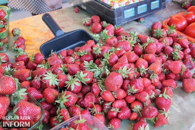 В Измаиле стартовал сезон клубники: обзор цен на любимую весеннюю ягоду