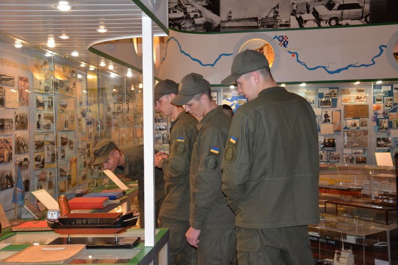 Нацгвардейцы, проходящие службу в Измаиле, посетили музей УДП