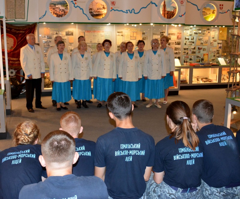 В Измаиле в музей УДП посетили учащиеся Военно-морского лицея