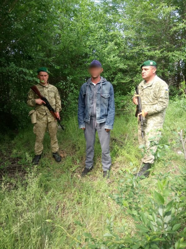 В Болградском районе пограничники задержали жителя Николаевской области, который пытался незаконно попасть в Молдову