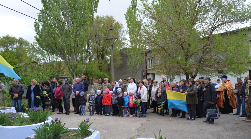 В Татарбунарах  освятили памятный знак, установленный в честь погибших защитников Украины