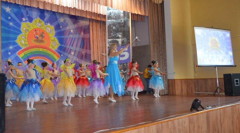 Татарбунарский районный дом детского и юношеского творчества ярко и весело отметил свой 65-летний юбилей