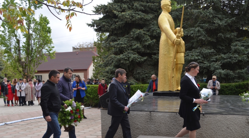 В День памяти и примирения в Татарбунарах прошел митинг-реквием