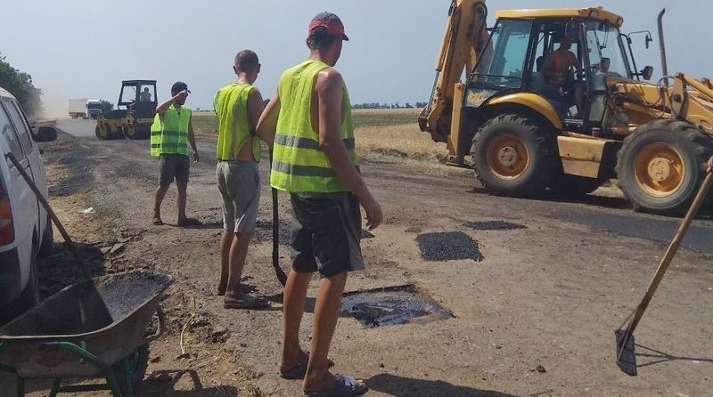 В Килийском районе ремонтируют дорогу в село Червоный Яр