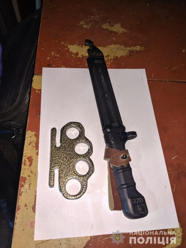 Каннабис, кусты конопли, кастеты и нож: в Тарутинском районе местный житель выращивал наркотики и хранил оружие