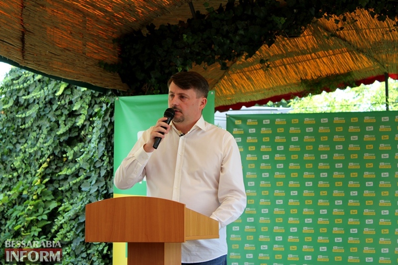 ЗЕ-кандидат от 143-го округа Виктор Куртев презентовал свою предвыборную программу и вызвал на дебаты Анатолия Урбанского