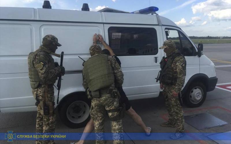 В Украину экстрадировали жителя Одесской области, который занимался контрабандой героина и скрывался от следствия 7 лет