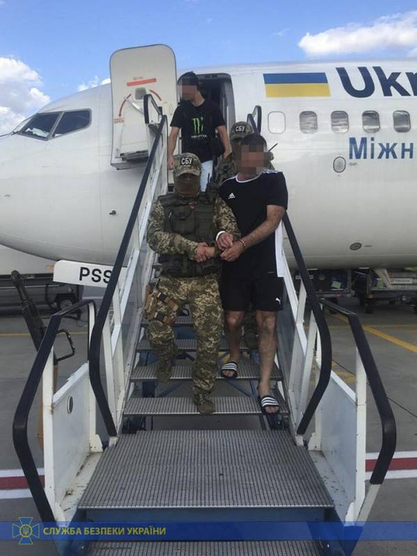 В Украину экстрадировали жителя Одесской области, который занимался контрабандой героина и скрывался от следствия 7 лет