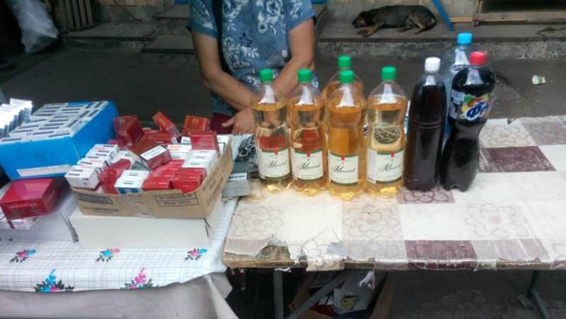На рынке Болграда обнаружили торговые точки, в которых продавали безалкогольные напитки и сигареты.