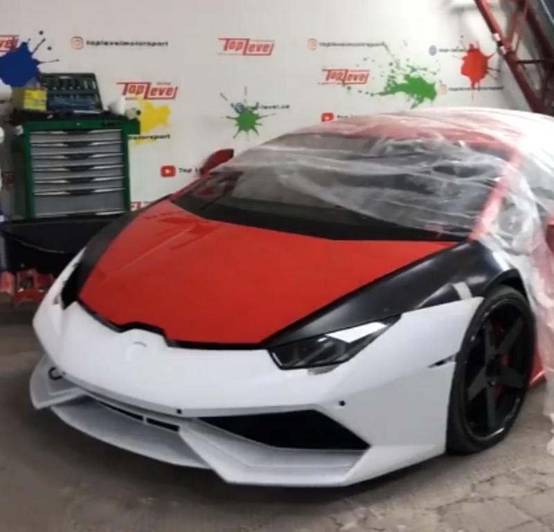 Ломаченко пополнил свой автопарк красным Lamborghini Huracan