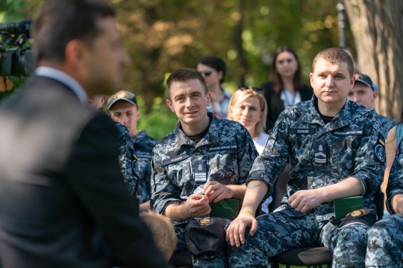 Освобожденным из российского плена морякам выделят жилье в Одессе