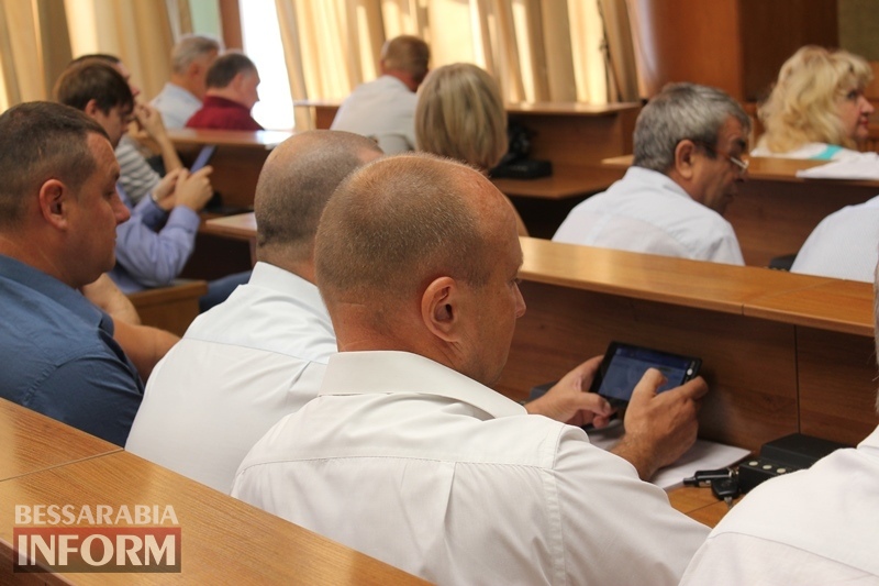 Первая осенняя сессия Измаильского горсовета: новая система голосования и заговоривший по-украински мэр