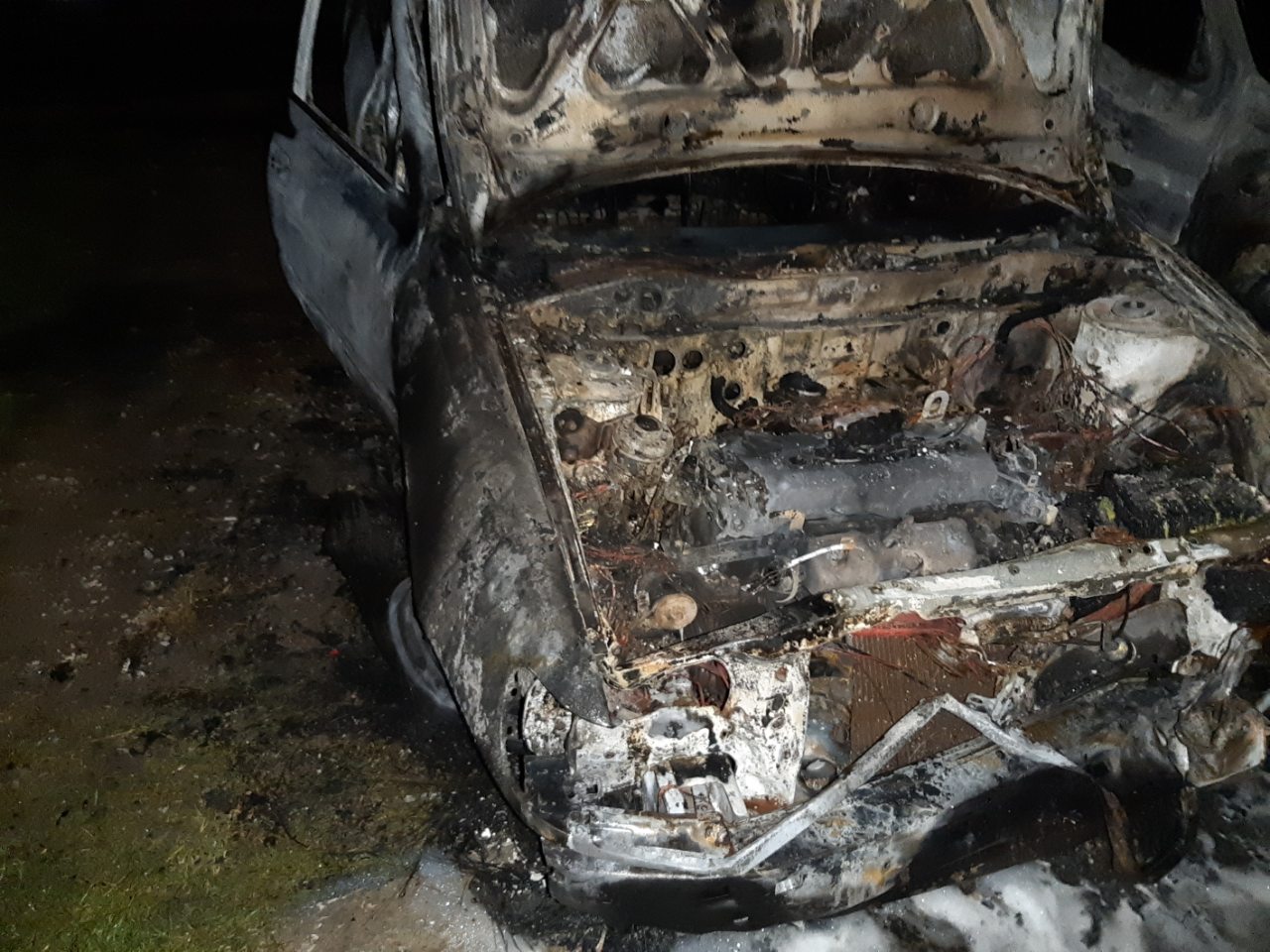 Ночью в Измаиле во время пожара на СТО сгорело три автомобиля