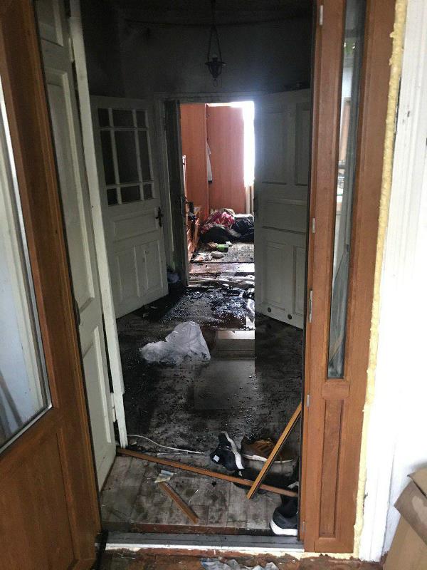 Сожгли: во время пожара в Измаиле в подвале частного дома обнаружили наркоплантацию