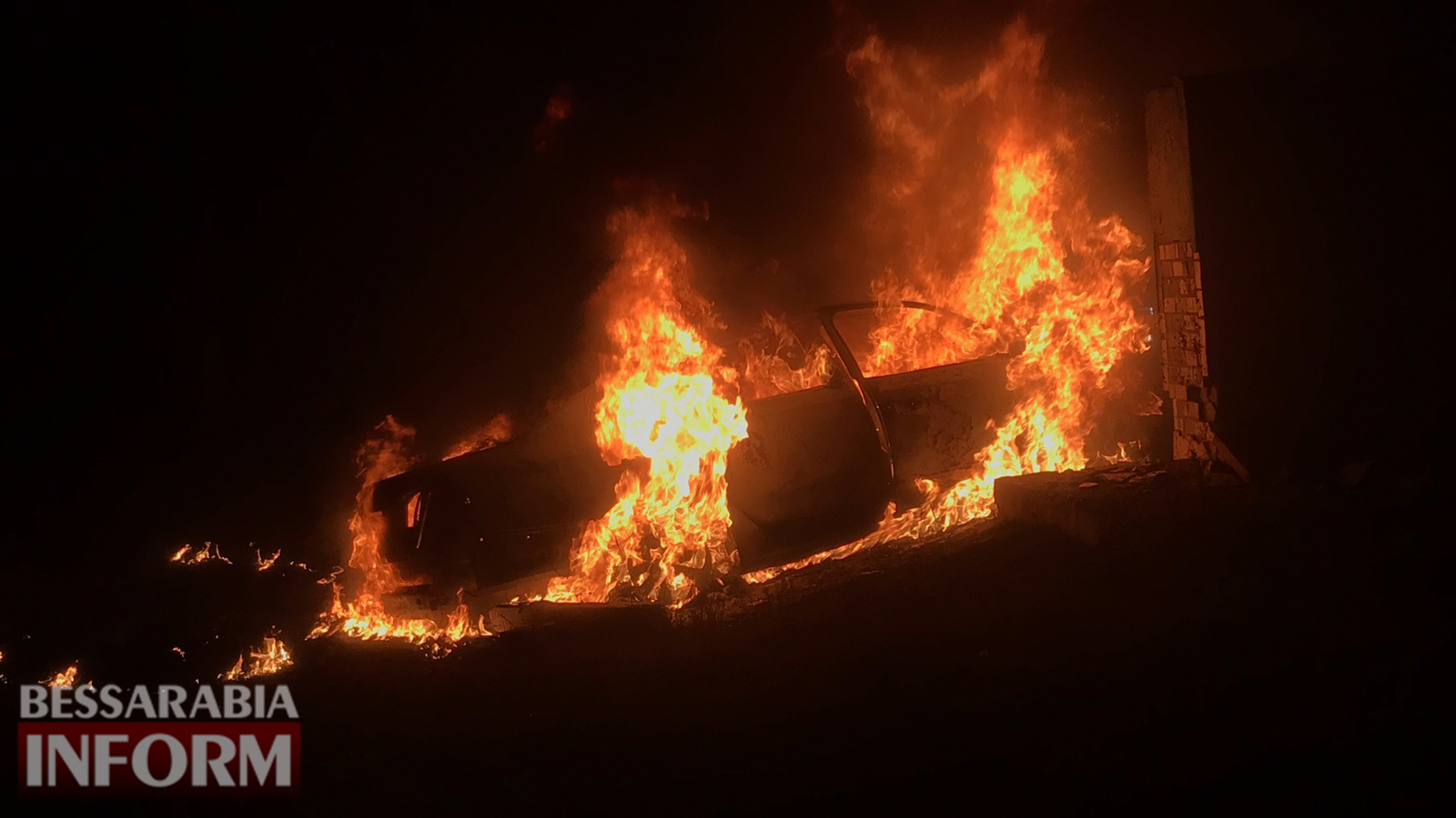 В Килийском районе вследствие ДТП два человека сгорели заживо во взорвавшемся автомобиле
