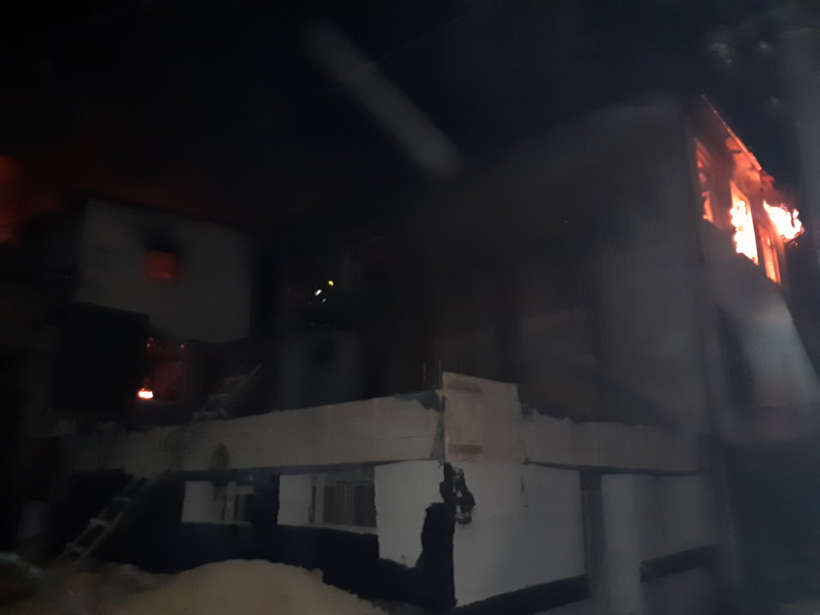 Измаильский район: в поселке Суворово спасатели 3,5 часа боролись с масштабным пожаром на хлебопекарне