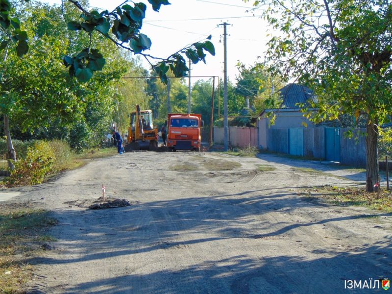Измаил: на Кишиневскую снова заехала ремонтная техника - продолжается проект капремонта дороги