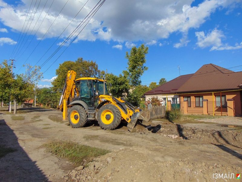 Измаил: на Кишиневскую опять заехала ремонтная техника - продолжается проект капремонта дороги