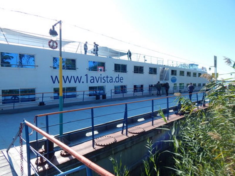 Порт Усть-Дунайск третий год подряд завершает круизный сезон.