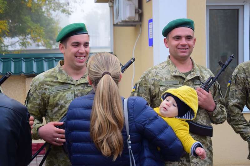 Присяга для "новеньких" и медали для "стареньких": в Измаильском погранотряде прошел торжественный воинский ритуал