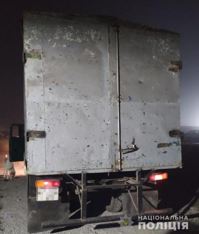 В Арцизе водителя грузовика остановили пьяным за рулем: он устроил драку с полицией и позвал на помощь своего работодателя