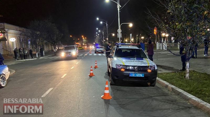 В Измаиле водитель BMW въехал в зад служебному Renault патрульной полиции, но обвинил в ДТП правоохранителей