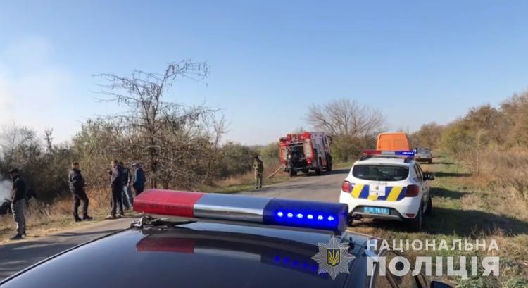 Жуткая дорожная авария в Одесской области: «Renault» слетел с дороги, врезался в дерево и загорелся - есть жертвы