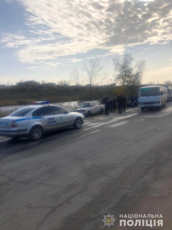 В Одесской области грузовик столкнулся с автобусом - в результате пострадало шесть человек