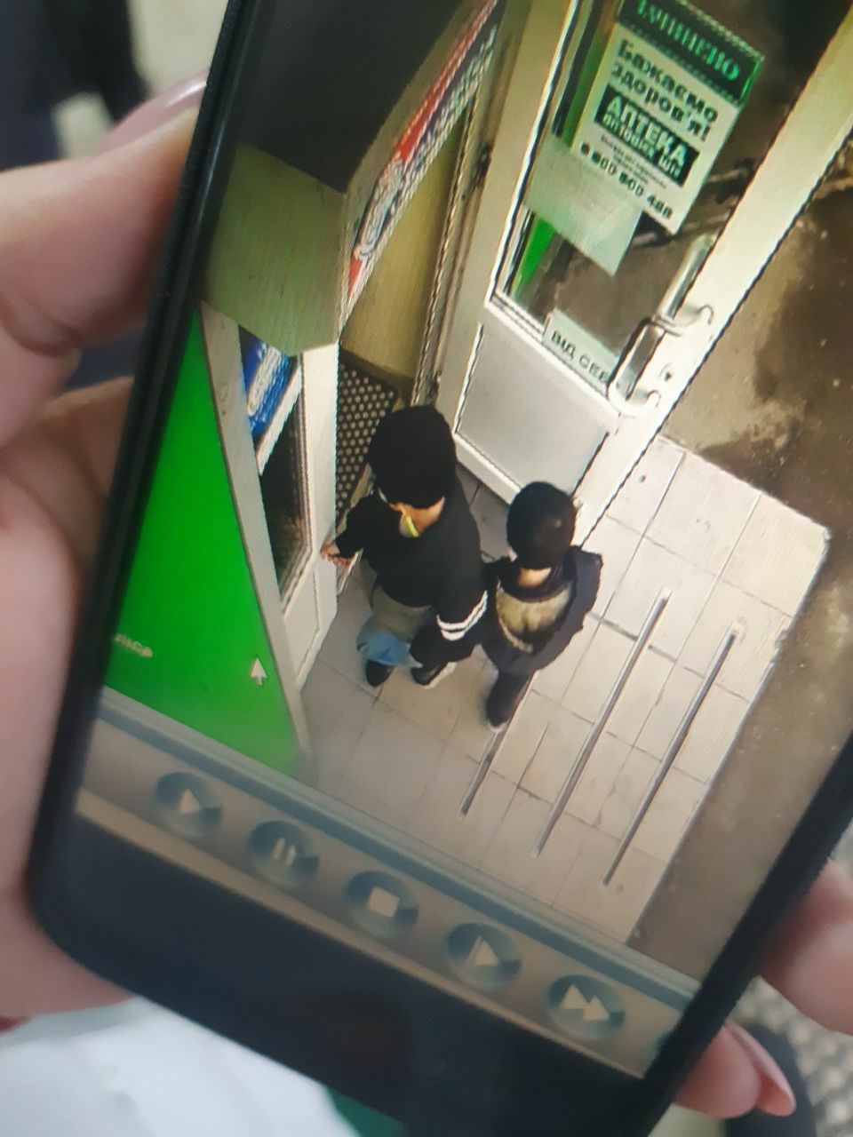 В Измаиле 12-летний мальчик с 6-летним братом подожгли аптеку