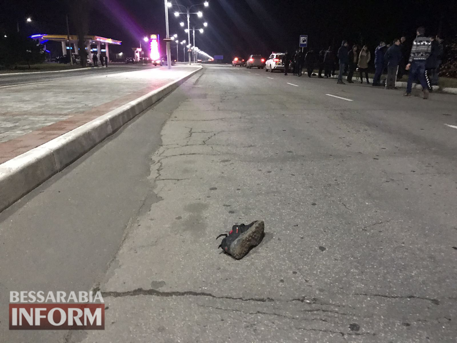 Экстремальное ДТП в Измаиле: на выезде из города в результате столкновения с "восьмеркой" погиб пассажир ехавшего на одном колесе мотоцикла (фото +18)