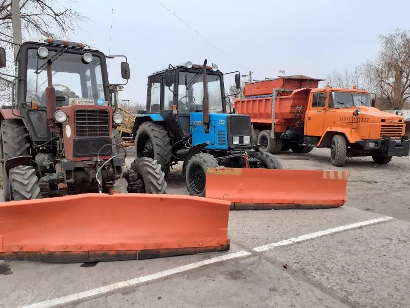 Для дорожного обслуживания Одесской области в зимний период подготовлено 287 единиц различных спецтехники.