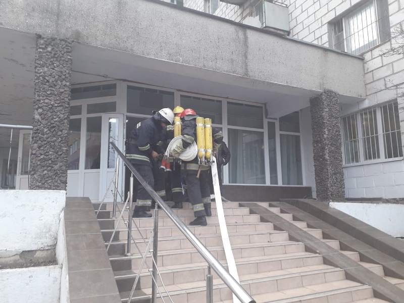 В Измаиле из общежития ИГГУ эвакуировали студентов - тактические учения спасателей