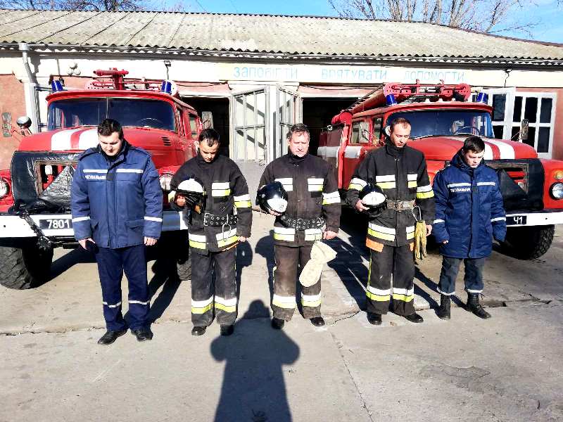 Завыли пожарные сирены: спасатели Бессарабии приобщились к всеукраинской акции памяти погибшего в Одессе коллеги