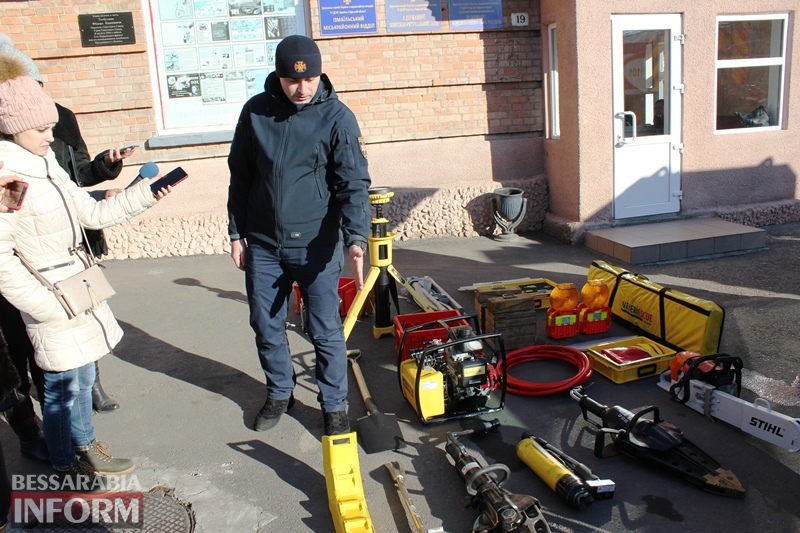 Снегоболотоход и специальная машина для устранения последствий ДТП: спасатели Измаила получили новую технику