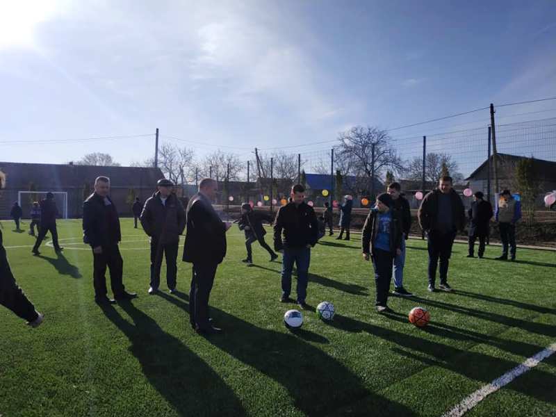 Белгород-Днестровский район: в Маразлиевской ОТГ обустроили второе футбольное мини-поле с искусственным покрытием