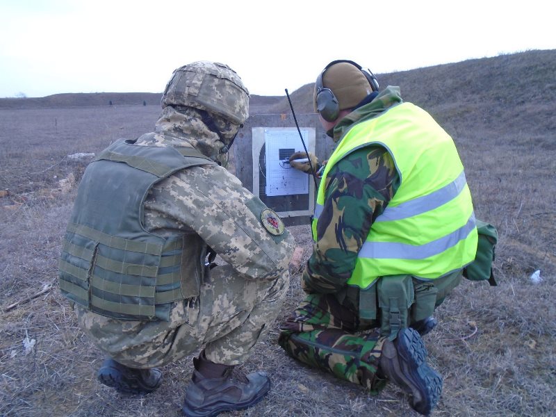 Болградские пехотинцы проходят боевую подготовку под руководством военных специалистов из Великобритании